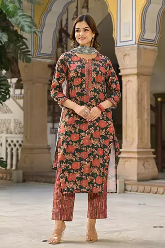 Women green rayon blend floral printed straight kurta trousers with dupatta
