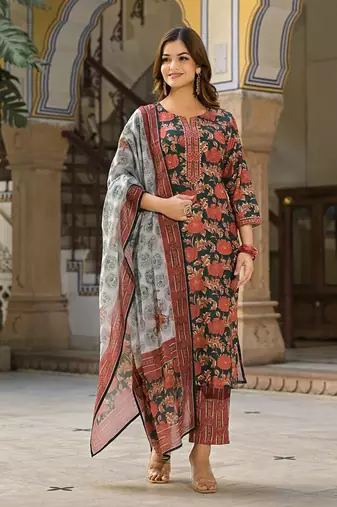 Women green rayon blend floral printed straight kurta trousers with dupatta