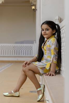 Cutiediva Girls floral printed jumpsuit in yellow 5