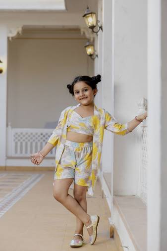 Cutiediva Girls printed sleeveless crop top and shorts with shrug co-ords in yellow ( Wedding, Daily Wear, Parties )