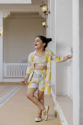 Cutiediva Girls printed sleeveless crop top and shorts with shrug co-ords in yellow ( Wedding, Daily Wear, Parties ) 2