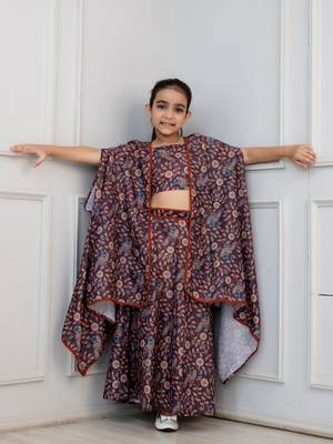 Cutiediva Girls Peacock print muslin top and skirt with shrug in brown ( Pack of 3 Girls Skirt Set ) 4
