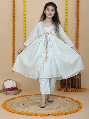 Girls cotton festive shrug with kurta and pant set 1