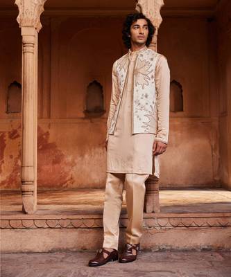 Ivory hand & machine embroidery work linen silk inaya nehru jacket set 1