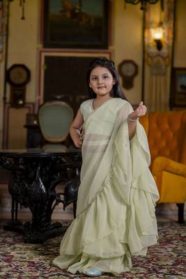 Dyed print georgette pre drapped ready to wear saree in light green ( 1 saree : 1 choli ) 1