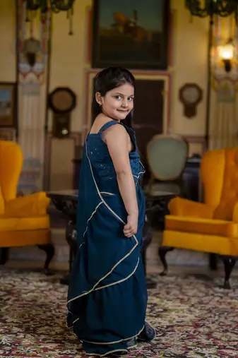 Dyed print georgette pre drapped ready to wear saree in teal ( 1 saree : 1 choli )