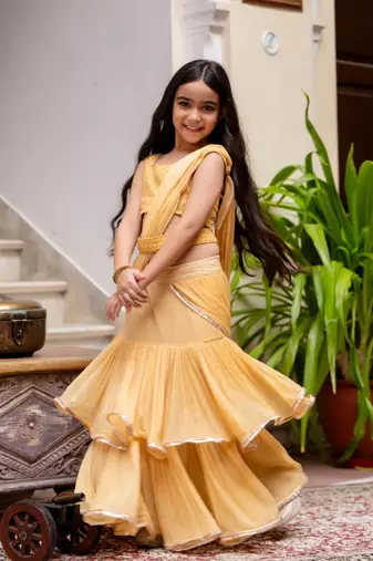 Paisley print chiffon pre drapped ready to wear saree in beej cream ( 1 saree : 1 choli )