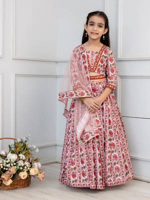 white & maroon floral print lehenga & choli set with dupatta for girls 3