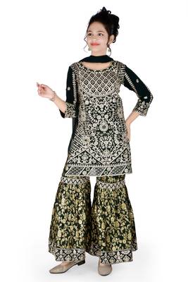 Aura Heavy Embroidery & Stone Hand-work Green Farsi Jacquard Sharara Set 1