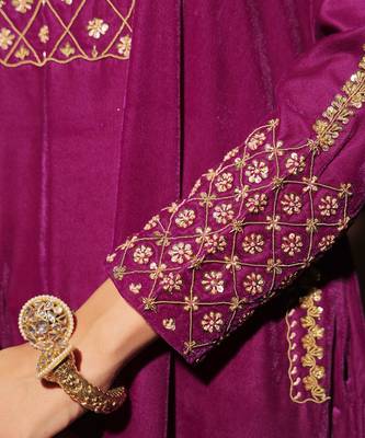 Plum purple velvet kurta set 4