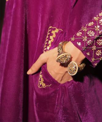 Plum purple velvet kurta set 5