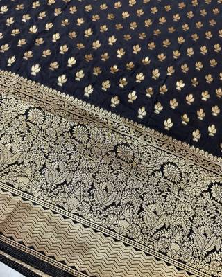Black color silk blend saree with blouse 4