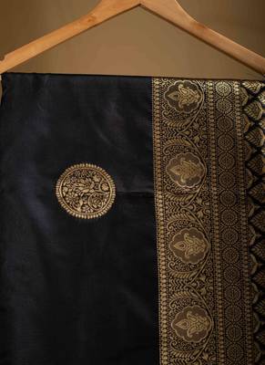 Black saree with gold zari polka dots 8