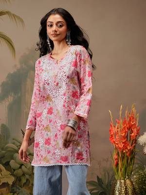 Hand embroidered floral printed pink cotton lucknowi chikankari short kurti 1