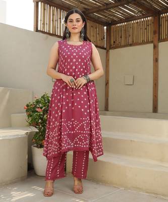 Blush blossom mulmul cotton hand tie and dye bhandhej a-line kurta set 4