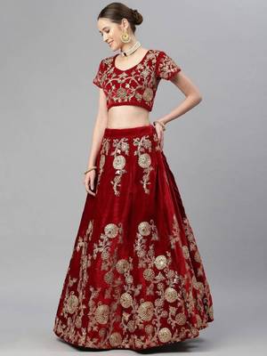 Alluring Maroon Zari And Dori Embroidered Velvet Indian Wedding Lehenga Lehenga For Bride 3