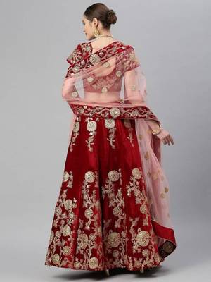 Alluring Maroon Zari And Dori Embroidered Velvet Indian Wedding Lehenga Lehenga For Bride 4