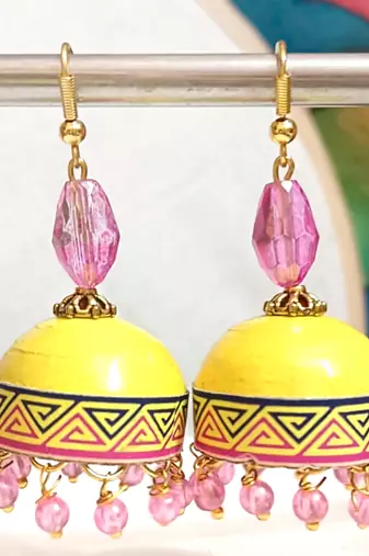 Quilled hanging  jhumkas 1