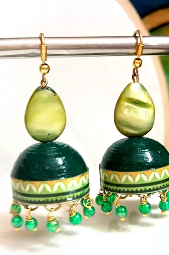 Quilled hanging  jhumkas 4