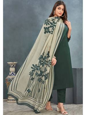 Green roman silk blend kurta pant dupatta set 2