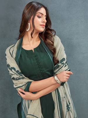 Green roman silk blend kurta pant dupatta set 3