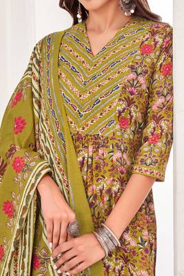  olive green cotton blend floral & leaf flared kurta with pant & printed dupatta 3