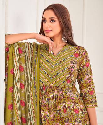  olive green cotton blend floral & leaf flared kurta with pant & printed dupatta 5