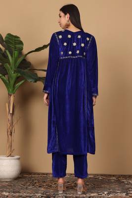 Blue velvet embroidered kurta palazzo set 2