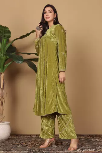Mehandi green velvet embroidered kurta palazzo set