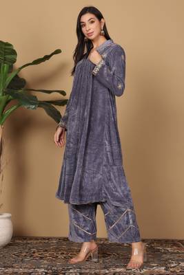 Grey velvet embroidered kurta palazzo set 3
