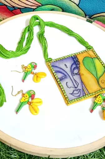 Handcrafted necksets10