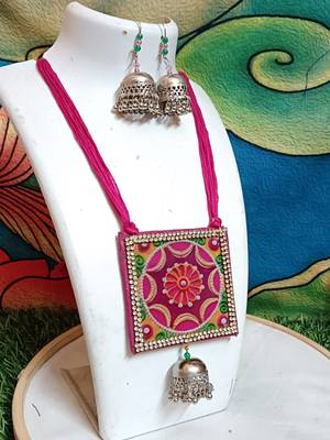 Handcrafted necksets11 1