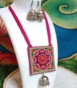 Handcrafted necksets11