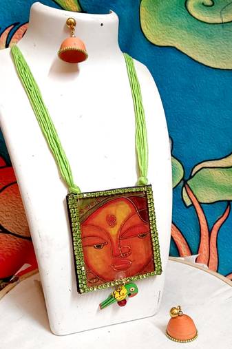 Handcrafted necksets12