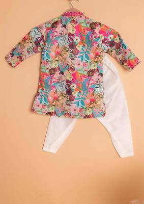 Floral embroidered kurta set 2