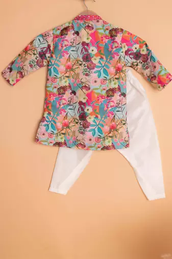 Floral embroidered kurta set