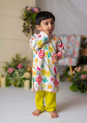 White ikkat kurta with green churidar 2