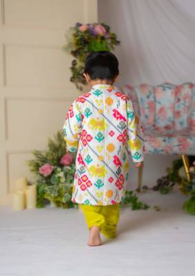 White ikkat kurta with green churidar 3