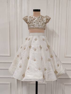 White and gold kutdana embroidered ghaghra 2