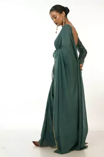  bottle green handloom mul cotton saree with golden scalloped border