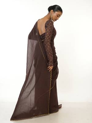 brown green handloom mul cotton saree with golden scalloped border 3