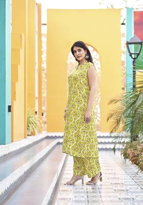 Floral Printed Straight Kurta with Palazzo 4