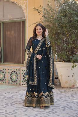 Dark Green  Designer Readymade Long Kurti & Duppta With Embroidery Zari Sequins Work 3