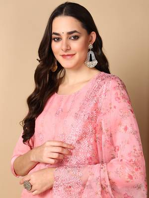 Women pink organza floral embroidered straight kurta trouser with dupatta 5