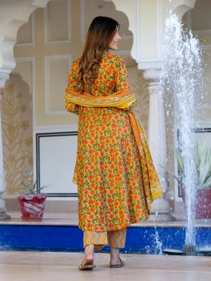 women yellow & off-red floral print anarkali kurta set with dupatta 2