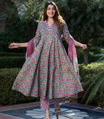 women green & pink floral print anarkali kurta set with dupatta