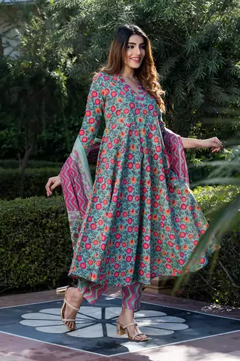 women green & pink floral print anarkali kurta set with dupatta