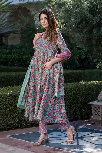 women green & pink floral print anarkali kurta set with dupatta
