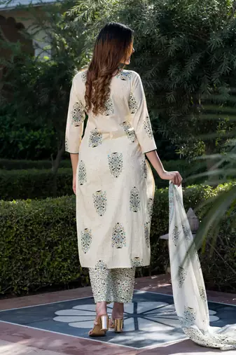 women off-white floral print straight kurta set with dupatta