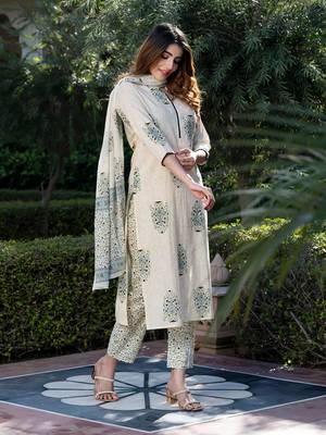 women off-white floral print straight kurta set with dupatta 3